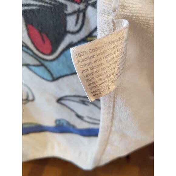 Vintage 2000 Looney Tunes Tweety Sylvester Daffy Duck Bugs Bunny Beach Towel - Picture 12 of 13